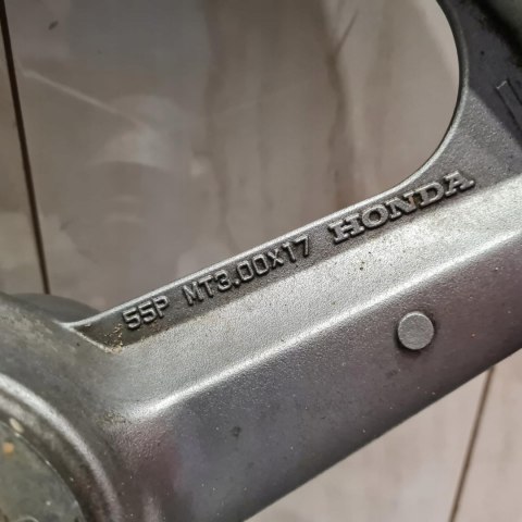 HONDA CB1 400 KOŁO FELGA PRZÓD PRZEDNIA 17" HONDA CB1 400 KOŁO FELGA PRZÓD PRZEDNIA 17"