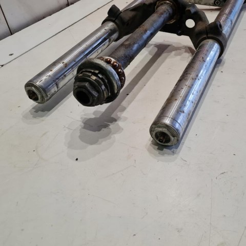 HONDA VF 700 750 LAGI ZAWIESZENIE PRZÓD PÓŁKA DOLNA SZTYCA KPL