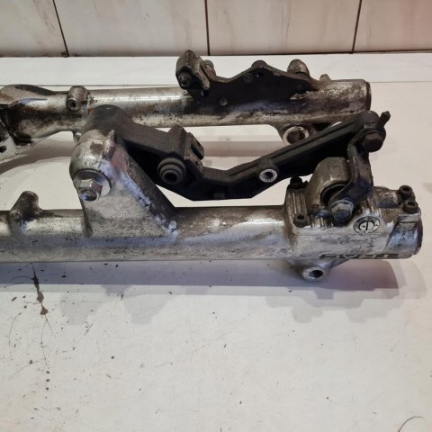 HONDA VF 700 750 LAGI ZAWIESZENIE PRZÓD PÓŁKA DOLNA SZTYCA KPL