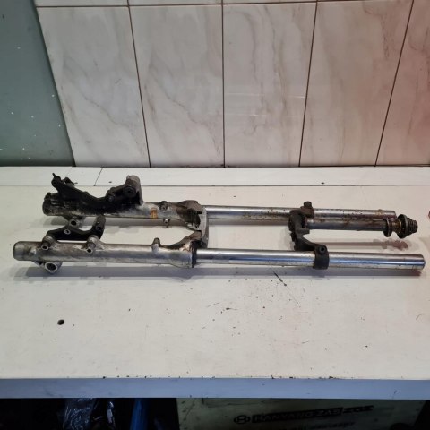HONDA VF 700 750 LAGI ZAWIESZENIE PRZÓD PÓŁKA DOLNA SZTYCA KPL