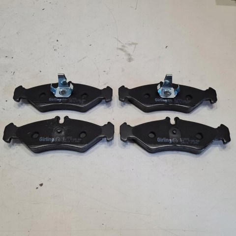 MERCEDES SPRINTER 901 VW LT 28 KLOCKI HAMULCOWE KOMPLET GIRLING 6112622 MERCEDES SPRINTER 901 VW LT 28 KLOCKI HAMULCOWE KOMPLET GIRLING 6112622