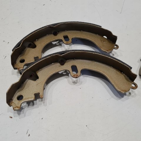 TOYOTA CARINA E CELICA T16 SZCZĘKI HAMULCOWE BRADI G.3578 TOYOTA CARINA E CELICA T16 SZCZĘKI HAMULCOWE BRADI G.3578