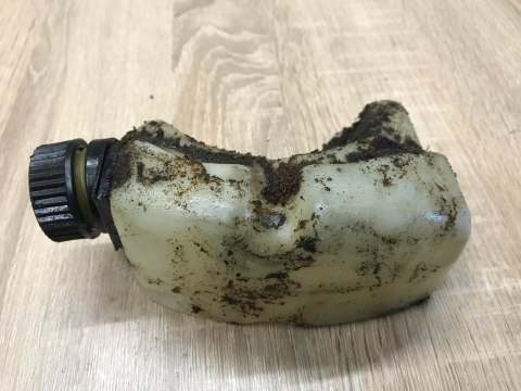 ZENOAH G380 ZBIORNIK PALIWA BAK ZENOAH G380 ZBIORNIK PALIWA BAK