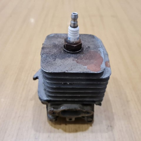 MCCULLOCH MD 320 AV CYLINDER TŁOK ORYGINAŁ KOMPLET MCCULLOCH MD 320 AV CYLINDER TŁOK ORYGINAŁ KOMPLET