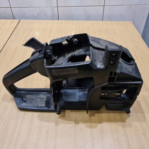 MCCULLOCH MAC 3516 RĄCZKA GAZU OSŁONA OBUDOWA KORPUS MCCULLOCH MAC 3516 RĄCZKA GAZU OSŁONA OBUDOWA KORPUS