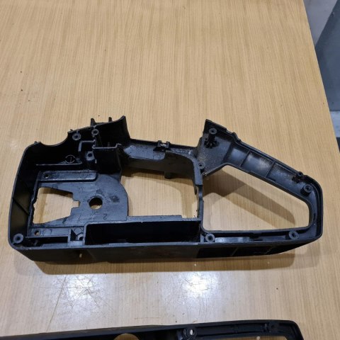 MCCULLOCH MAC 3516 RĄCZKA GAZU OSŁONA OBUDOWA KORPUS MCCULLOCH MAC 3516 RĄCZKA GAZU OSŁONA OBUDOWA KORPUS