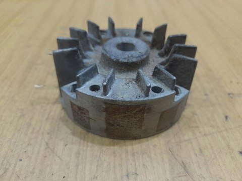MCCULLOCH MAC 80-SX MAGNETO KOŁO MAGNESOWE MCCULLOCH MAC 80-SX MAGNETO KOŁO MAGNESOWE