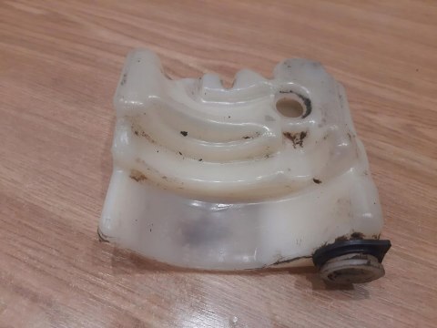 SHINDAIWA YB 301 ZBIORNIK PALIWA BAK SHINDAIWA YB 301 ZBIORNIK PALIWA BAK