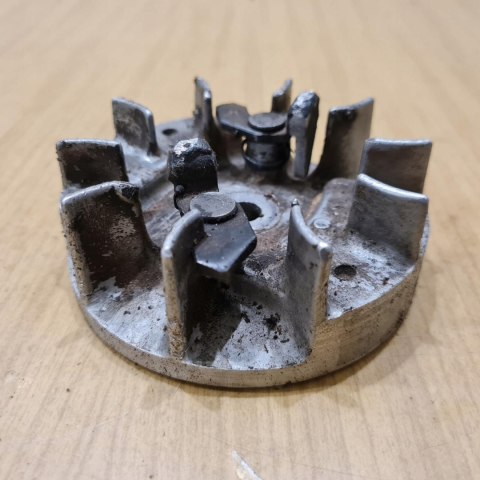 MCCULLOCH MAC 100 MAGNETO KOŁO MAGNESOWE MCCULLOCH MAC 100 MAGNETO KOŁO MAGNESOWE