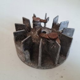 MCCULLOCH MAC 25 MAGNETO KOŁO MAGNESOWE
