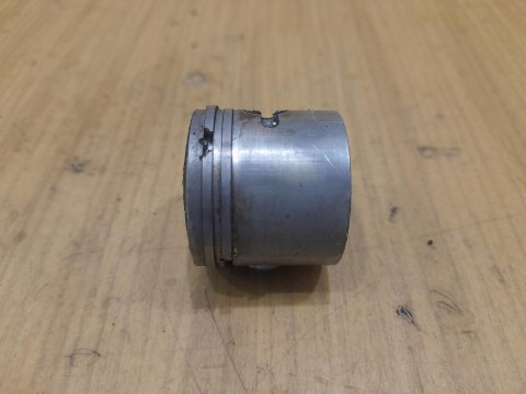SHINDAIWA F-18 CYLINDER TŁOK ORYGINAŁ KOMPLET SHINDAIWA F-18 CYLINDER TŁOK ORYGINAŁ KOMPLET