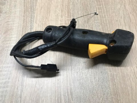 HOMELITE HBC26SB RĄCZKA GAZU MANETKA RĘKOJEŚĆ HOMELITE HBC26SB RĄCZKA GAZU MANETKA RĘKOJEŚĆ