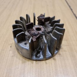 HOMELITE D33 30C MAGNETO KOŁO MAGNESOWE
