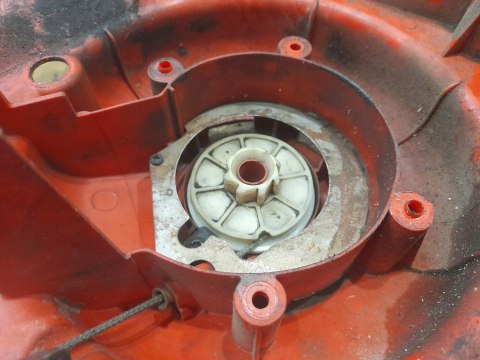 HOMELITE HB-180 OSŁONA OBUDOWA SZARPAK STARTER HOMELITE HB-180 OSŁONA OBUDOWA SZARPAK STARTER