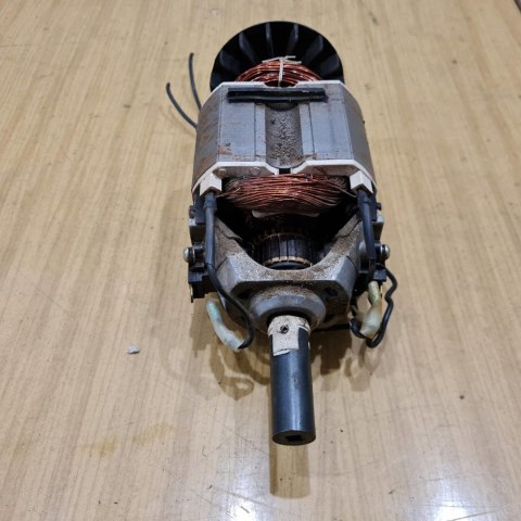 VARIOLUX V-ES 900 SILNIK WIRNIK STATOR STOJAN VARIOLUX V-ES 900 SILNIK WIRNIK STATOR STOJAN