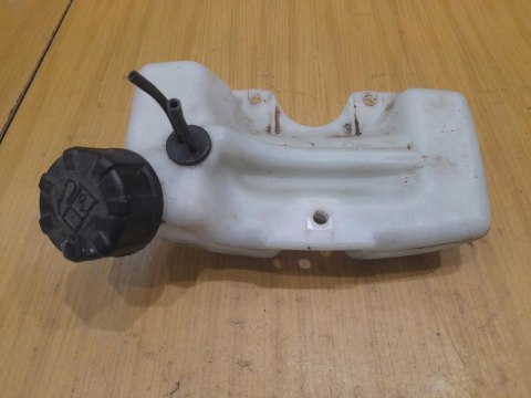 HITACHI RB 24 EAP ZBIORNIK PALIWA BAK HITACHI RB 24 EAP ZBIORNIK PALIWA BAK