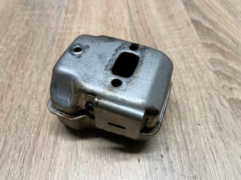 HOMELITE CSP 3314 TŁUMIK WYDECH HOMELITE CSP 3314 TŁUMIK WYDECH