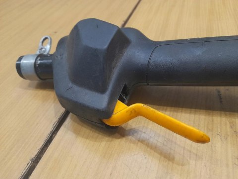 MCCULLOCH B428PS OBUDOWA RĄCZKA GAZU BĘBEN DZWON MCCULLOCH B428PS OBUDOWA RĄCZKA GAZU BĘBEN DZWON