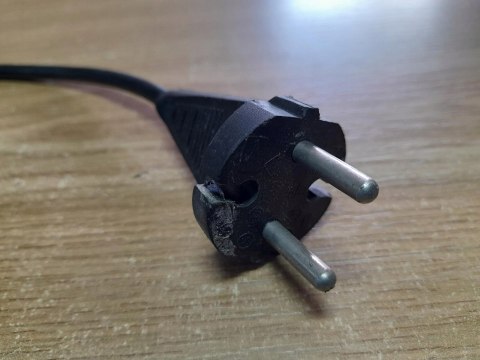 SHARK HS 46 PRZEWÓD SIECIOWY ZASILAJĄCY SHARK HS 46 PRZEWÓD SIECIOWY ZASILAJĄCY