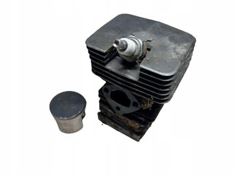 UNIROPA P 390 CYLINDER TŁOK ORYGINAŁ KOMPLET UNIROPA P 390 CYLINDER TŁOK ORYGINAŁ KOMPLET