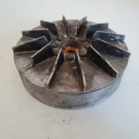 URAL DRUJBA DRUŻBA MAGNETO KOŁO MAGNESOWE URAL DRUJBA DRUŻBA MAGNETO KOŁO MAGNESOWE