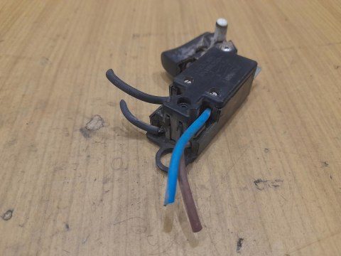 HITACHI CC14SF WŁĄCZNIK WYŁĄCZNIK PRZYCISK HITACHI CC14SF WŁĄCZNIK WYŁĄCZNIK PRZYCISK