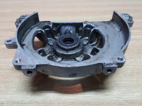 HITACHI CG40EAS KARTER OBUDOWA SILNIKA KORPUS HITACHI CG40EAS KARTER OBUDOWA SILNIKA KORPUS