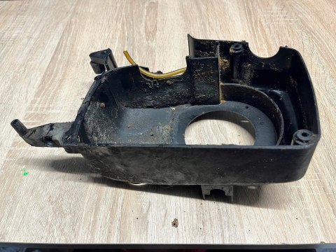 MCCULLOCH 836 AV OSŁONA OBUDOWA POKRYWA KORPUS MCCULLOCH 836 AV OSŁONA OBUDOWA POKRYWA KORPUS