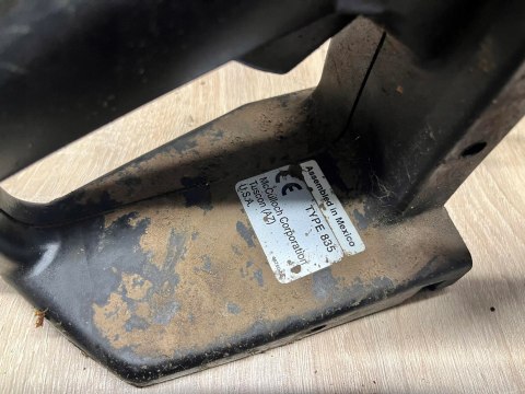 MCCULLOCH 836 AV RĄCZKA GAZU UCHWYT OBUDOWA MCCULLOCH 836 AV RĄCZKA GAZU UCHWYT OBUDOWA