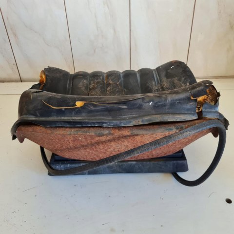 UNIROPA 110/96 TECUMSEH 10HP SIEDZENIE FOTEL SIEDZISKO UNIROPA 110/96 TECUMSEH 10HP SIEDZENIE FOTEL SIEDZISKO