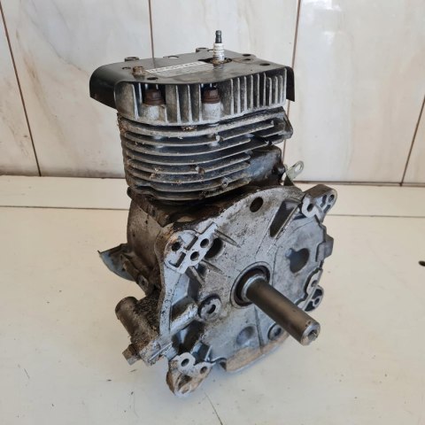 UNIROPA 110/96 TECUMSEH 10HP SILNIK SŁUPEK SPRAWNY ! UNIROPA 110/96 TECUMSEH 10HP SILNIK SŁUPEK SPRAWNY !