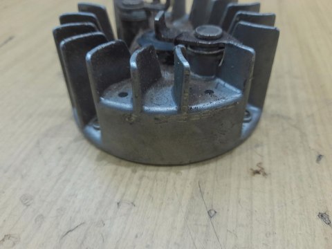 MCCULLOCH 444 MAGNETO KOŁO MAGNESOWE MCCULLOCH 444 MAGNETO KOŁO MAGNESOWE