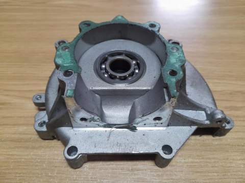 TOYAMA RT43 KARTER OBUDOWA SILNIKA POŁÓWKA KORPUS TOYAMA RT43 KARTER OBUDOWA SILNIKA POŁÓWKA KORPUS