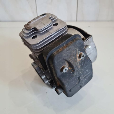 TOYAMA RT43 SILNIK CYLINDER TŁOK WAŁ KPL TOYAMA RT43 SILNIK CYLINDER TŁOK WAŁ KPL