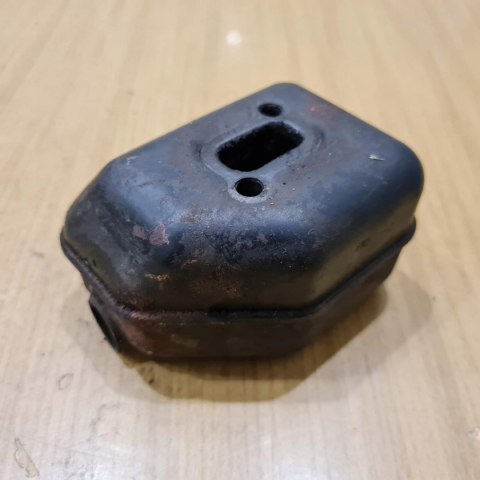 SACHS DOLMAR LT 250 TŁUMIK WYDECH SACHS DOLMAR LT 250 TŁUMIK WYDECH