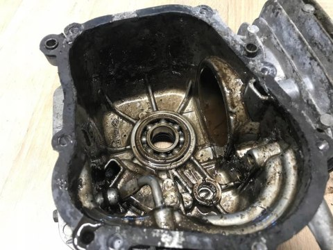 TORO 489 OHV KARTER OBUDOWA SILNIKA KORPUS TORO 489 OHV KARTER OBUDOWA SILNIKA KORPUS