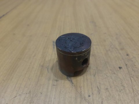 MARUYAMA BE 230 CYLINDER TŁOK ORYGINAŁ KOMPLET MARUYAMA BE 230 CYLINDER TŁOK ORYGINAŁ KOMPLET