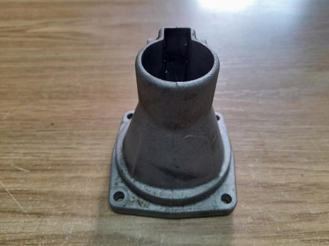 MARUYAMA EE230 OSŁONA OBUDOWA POKRYWA KORPUS MARUYAMA EE230 OSŁONA OBUDOWA POKRYWA KORPUS
