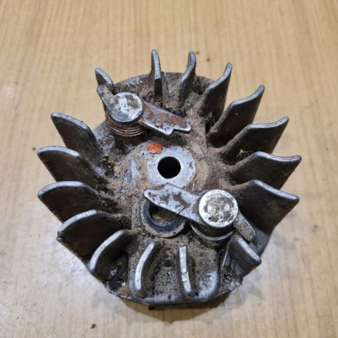 SACHS DOLMAR 108 MAGNETO KOŁO MAGNESOWE SACHS DOLMAR 108 MAGNETO KOŁO MAGNESOWE