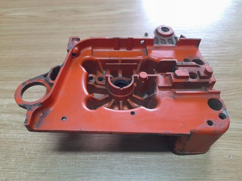 SACHS DOLMAR BC 330 KARTER OBUDOWA SILNIKA KORPUS SACHS DOLMAR BC 330 KARTER OBUDOWA SILNIKA KORPUS