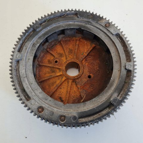 GUTBROD SPRINT 1000E BRIGGS 10HP KOŁO ZAMACHOWE WIENIEC GUTBROD SPRINT 1000E BRIGGS 10HP KOŁO ZAMACHOWE WIENIEC