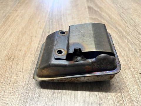 MAKITA EM2600U TŁUMIK WYDECH MAKITA EM2600U TŁUMIK WYDECH