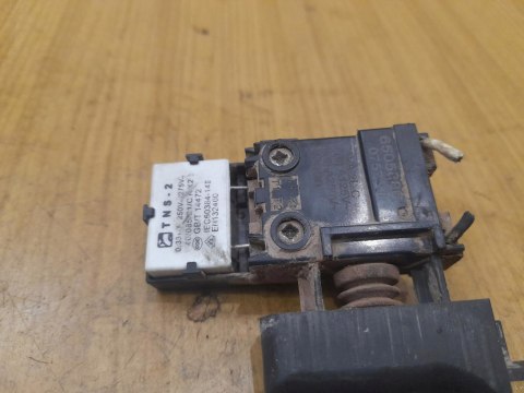 MAKITA HR2460 WŁĄCZNIK WYŁĄCZNIK PRZYCISK MAKITA HR2460 WŁĄCZNIK WYŁĄCZNIK PRZYCISK