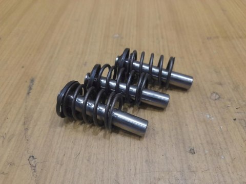 MANNESMANN 120 BAR TŁOK TŁOKI POMPY KOMPLET MANNESMANN 120 BAR TŁOK TŁOKI POMPY KOMPLET
