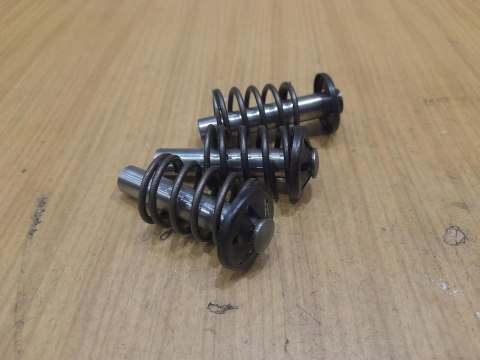 MANNESMANN 120 BAR TŁOK TŁOKI POMPY KOMPLET MANNESMANN 120 BAR TŁOK TŁOKI POMPY KOMPLET