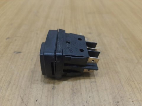 MANNESMANN 120 BAR WŁĄCZNIK WYŁĄCZNIK PRZYCISK MANNESMANN 120 BAR WŁĄCZNIK WYŁĄCZNIK PRZYCISK