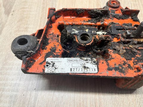 SACHS DOLMAR 100 KARTER OBUDOWA SILNIKA KORPUS SACHS DOLMAR 100 KARTER OBUDOWA SILNIKA KORPUS