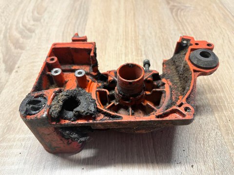 SACHS DOLMAR 100 KARTER OBUDOWA SILNIKA KORPUS SACHS DOLMAR 100 KARTER OBUDOWA SILNIKA KORPUS