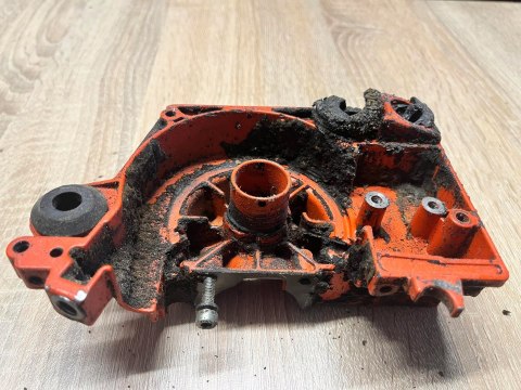 SACHS DOLMAR 100 KARTER OBUDOWA SILNIKA KORPUS SACHS DOLMAR 100 KARTER OBUDOWA SILNIKA KORPUS