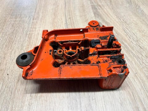 SACHS DOLMAR 100 KARTER OBUDOWA SILNIKA KORPUS SACHS DOLMAR 100 KARTER OBUDOWA SILNIKA KORPUS